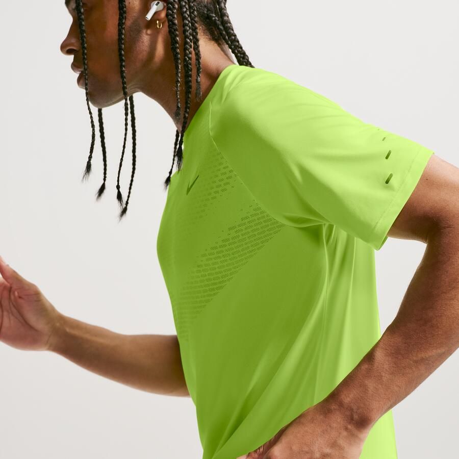 Nike Stride Dri-FIT ADV hardlooptop met korte mouwen voor heren Geel - Foto 3