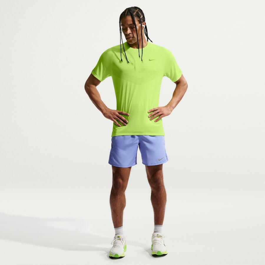 Nike Stride Dri-FIT ADV hardlooptop met korte mouwen voor heren Geel - Foto 4