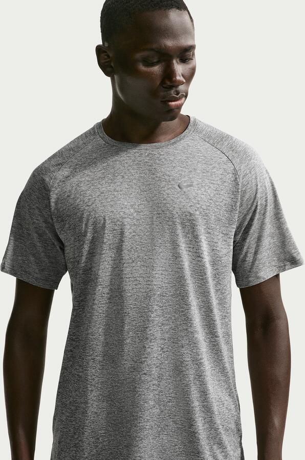 Nike Stride Dri-FIT ADV hardlooptop met korte mouwen voor heren Grijs