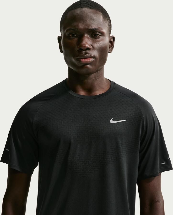 Nike Stride Dri-FIT ADV hardlooptop met korte mouwen voor heren Zwart