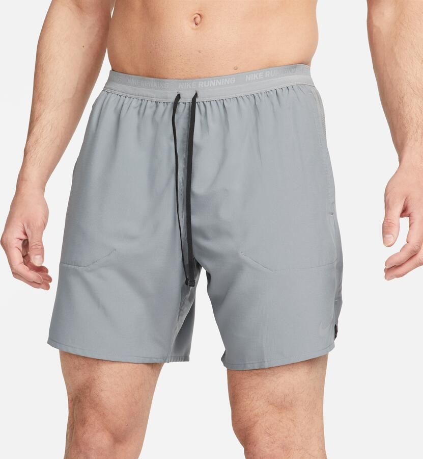 Nike Stride Dri-FIT hardloopshorts met binnenbroek voor heren (18 cm) Grijs - Foto 2