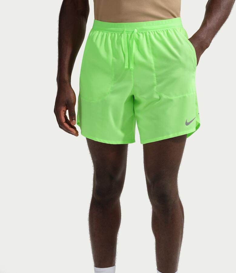 Nike Stride Dri-FIT hardloopshorts met binnenbroek voor heren (18 cm) Groen - Foto 3