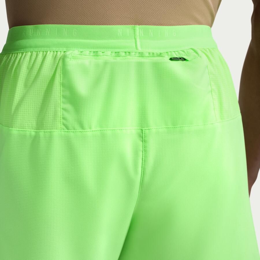 Nike Stride Dri-FIT hardloopshorts met binnenbroek voor heren (18 cm) Groen