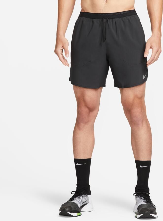 Nike Stride Dri-FIT hardloopshorts met binnenbroek voor heren (18 cm) Zwart
