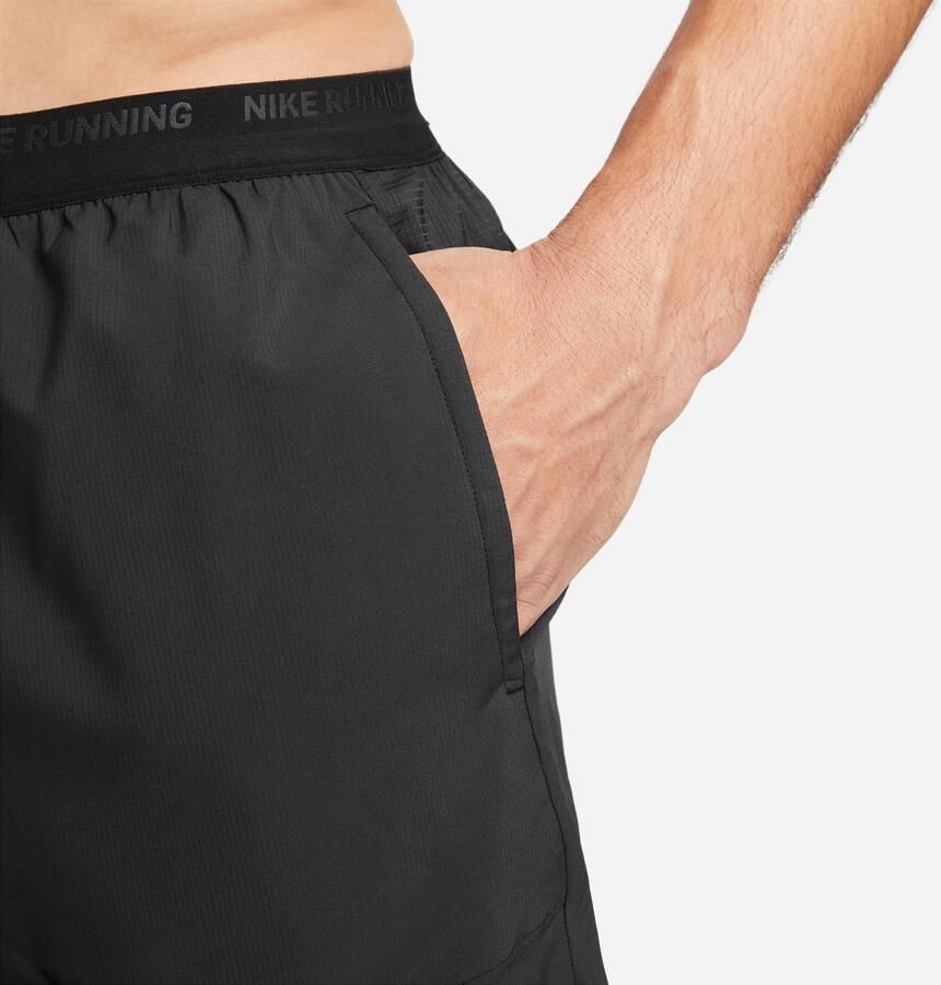 Nike Stride Dri-FIT hardloopshorts met binnenbroek voor heren (18 cm) Zwart - Foto 3