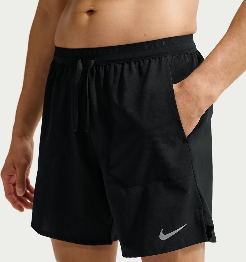 Nike Stride Dri-FIT hardloopshorts met binnenbroek voor heren (18 cm) Zwart - Foto 2