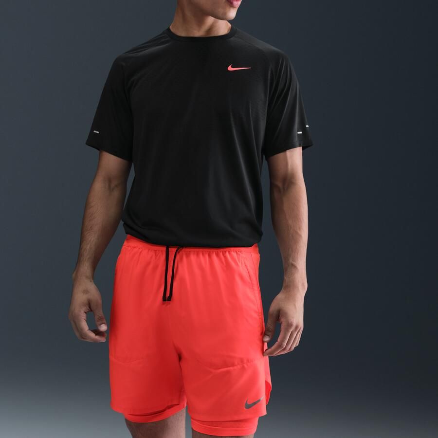 Nike Stride Dri-FIT hybride hardloopshorts voor heren (13 cm) Rood