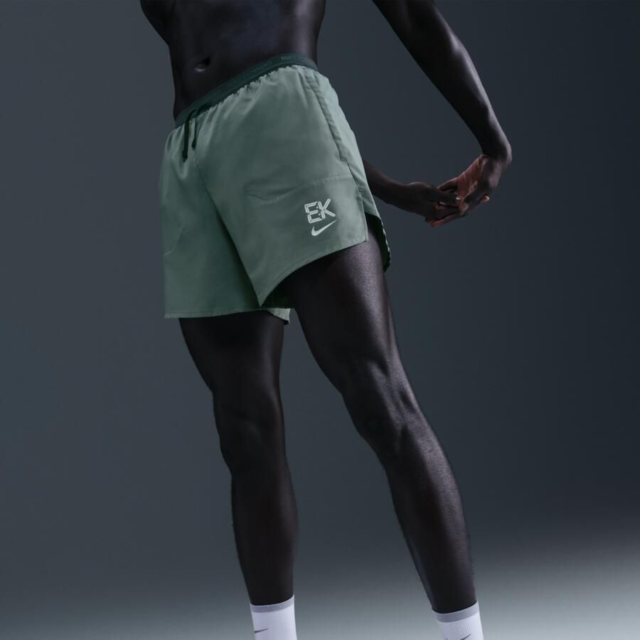 Nike Stride 'Eliud Kipchoge' Dri-FIT hardloopshorts met binnenbroek voor heren (13 cm) Grijs