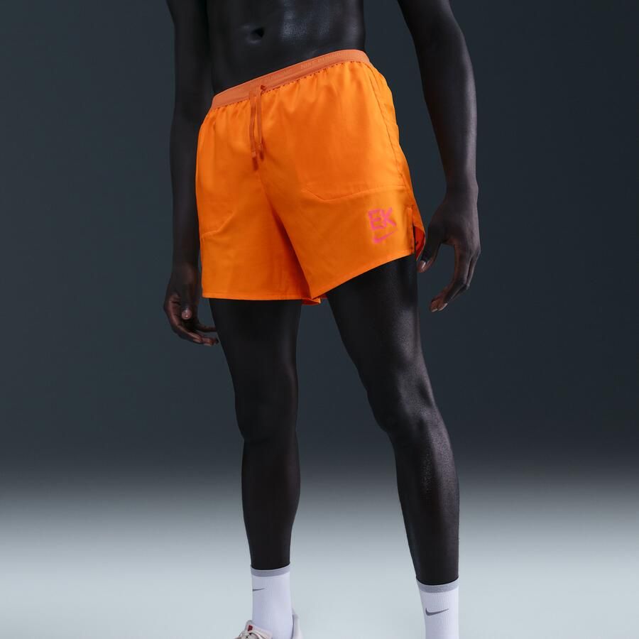 Nike Stride 'Eliud Kipchoge' Dri-FIT hardloopshorts met binnenbroek voor heren (13 cm) Oranje