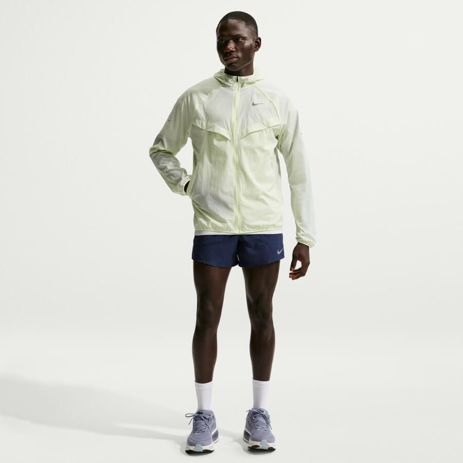 Nike Stride Repel UV hardloopjack voor heren Geel - Foto 2