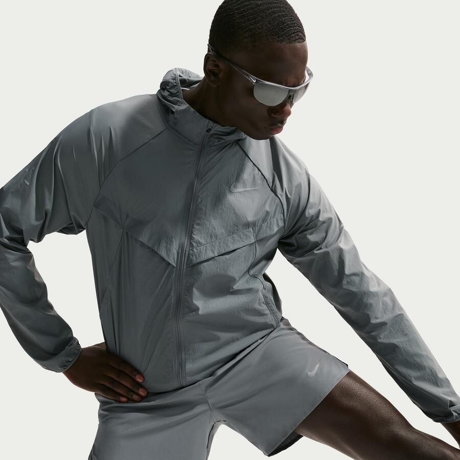 Nike Stride Repel UV hardloopjack voor heren Grijs - Foto 2