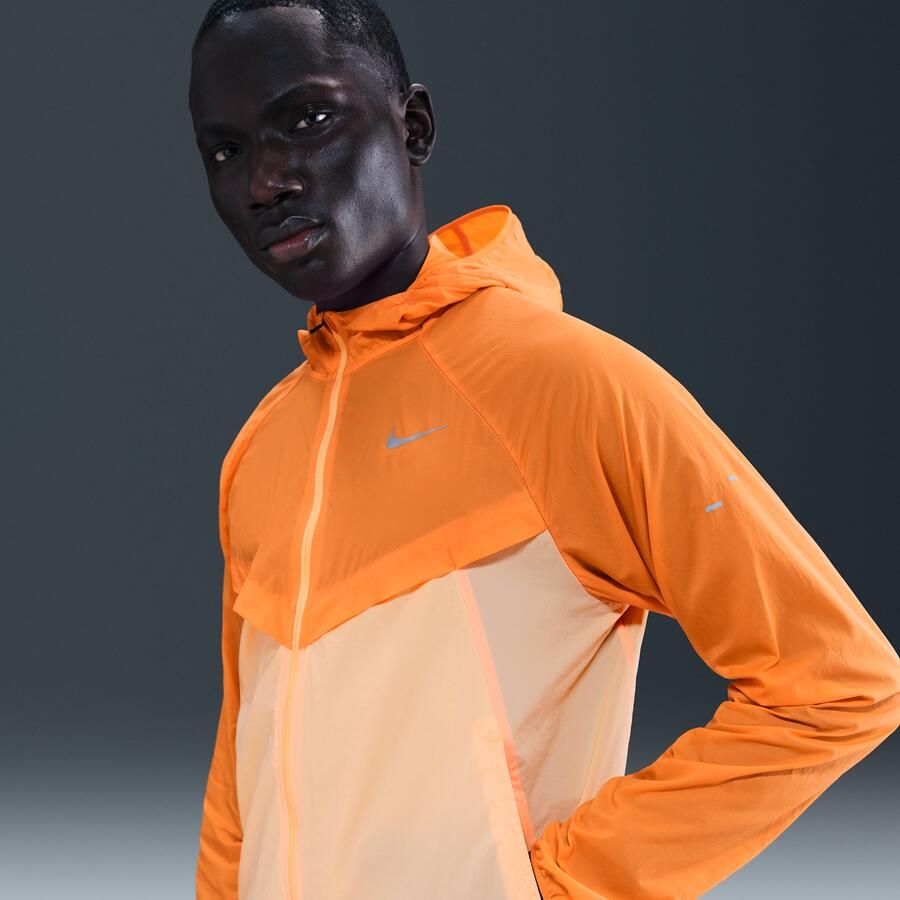 Nike Stride Repel UV hardloopjack voor heren Oranje - Foto 4