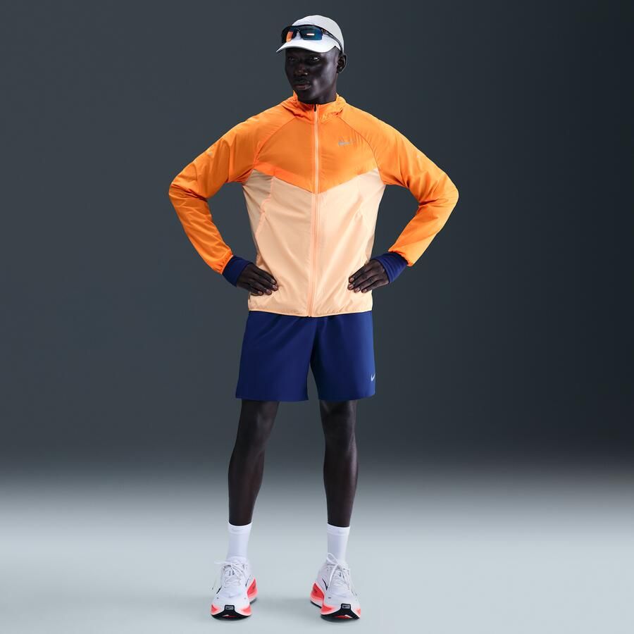 Nike Stride Repel UV hardloopjack voor heren Oranje - Foto 3
