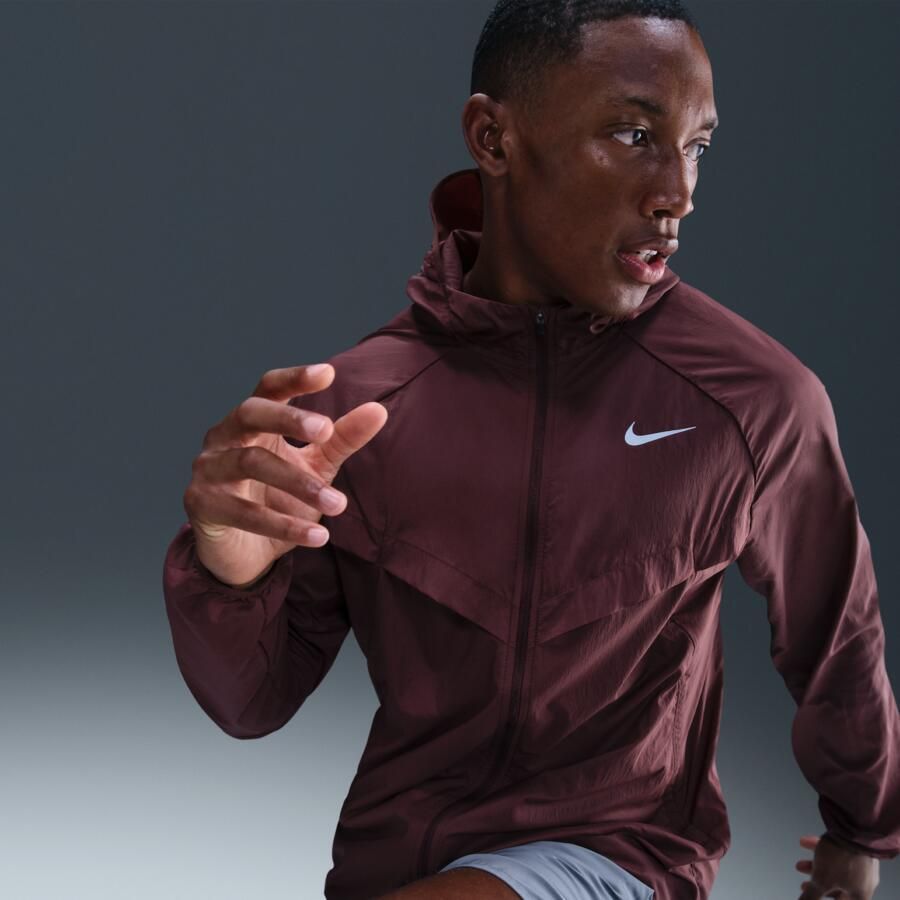 Nike Stride Repel UV hardloopjack voor heren Rood - Foto 2