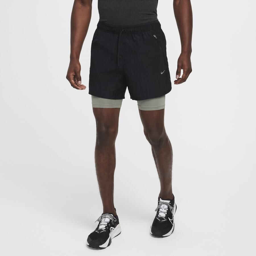 Nike Stride Running Division Dri-FIT waterafstotende 2-in-1 hardloopshorts voor heren (13 cm) Zwart - Foto 4