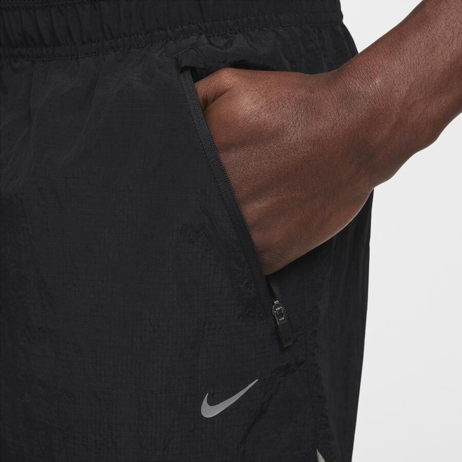 Nike Stride Running Division Dri-FIT waterafstotende 2-in-1 hardloopshorts voor heren (13 cm) Zwart - Foto 3