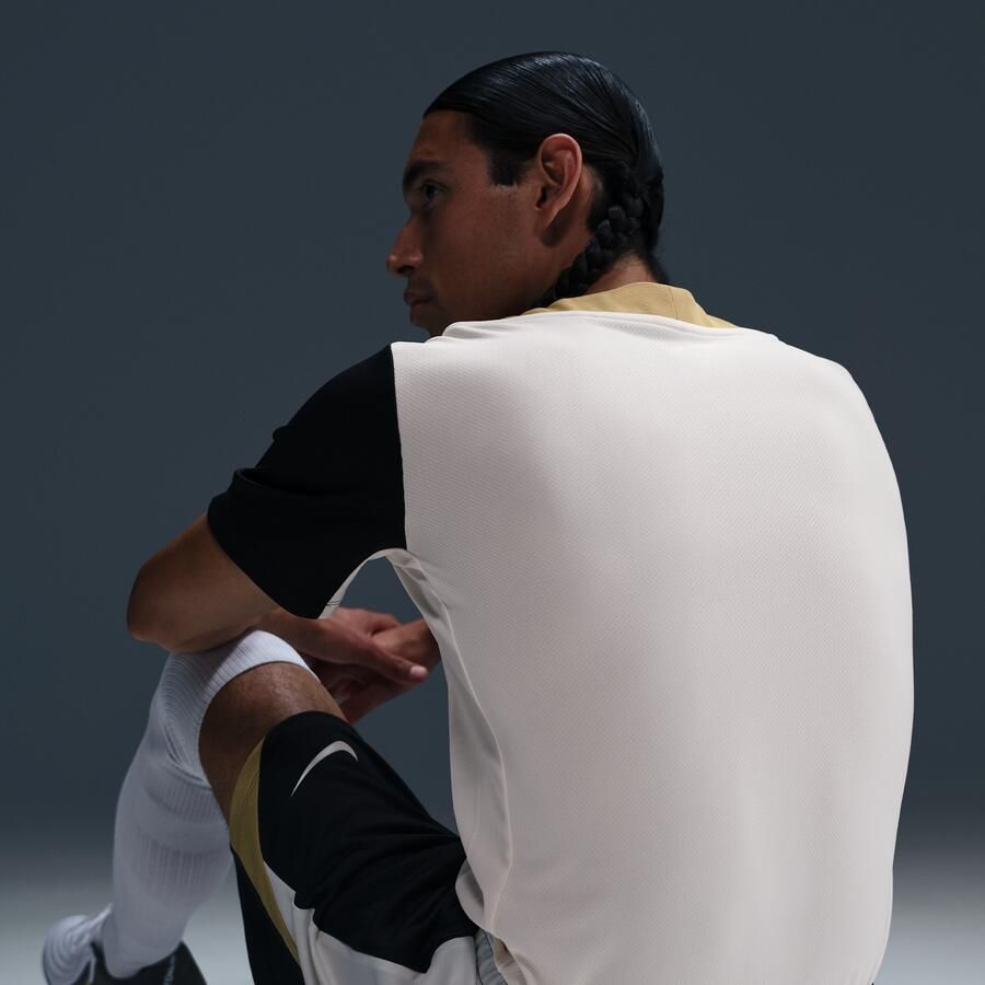 Nike Strike voetbaltop met Dri-FIT en korte mouwen voor heren Bruin