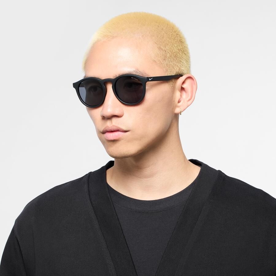 Nike Swerve gepolariseerde zonnebril Zwart