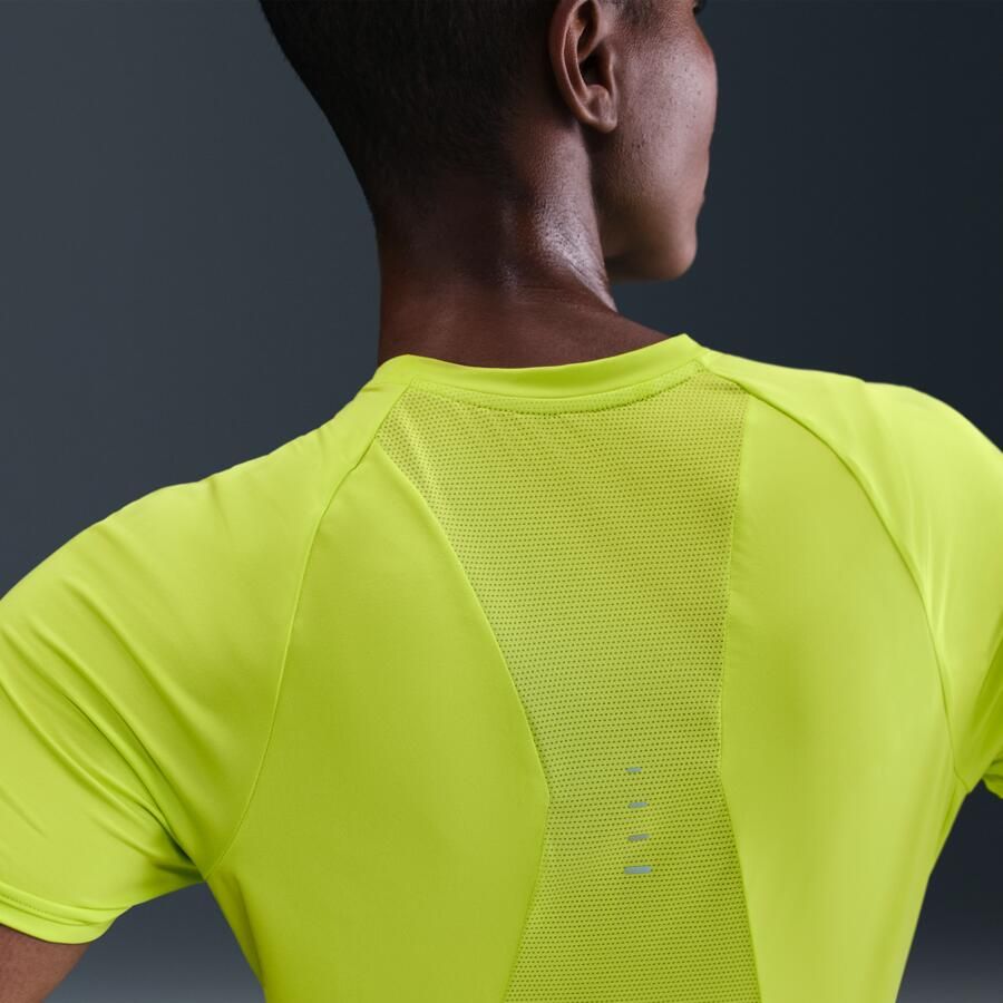 Nike Swift Dri-FIT hardlooptop met korte mouwen voor dames Groen