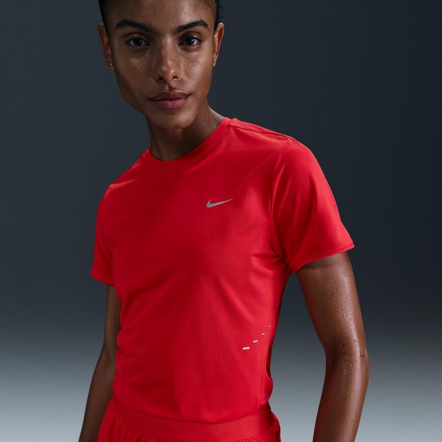 Nike Swift Dri-FIT hardlooptop met korte mouwen voor dames Rood - Foto 3