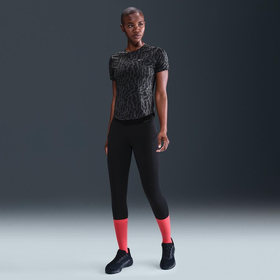 Nike Swift Dri-FIT hardlooptop met korte mouwen voor dames Zwart - Foto 3