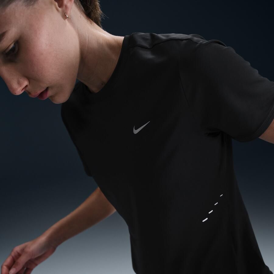 Nike Swift Dri-FIT hardlooptop met korte mouwen voor dames Zwart - Foto 3