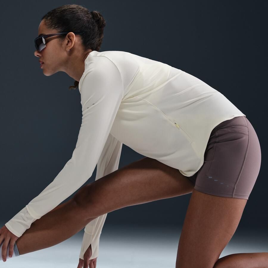 Nike Swift Dri-FIT hardlooptop met ronde hals lange mouwen en uv-bescherming voor dames Wit