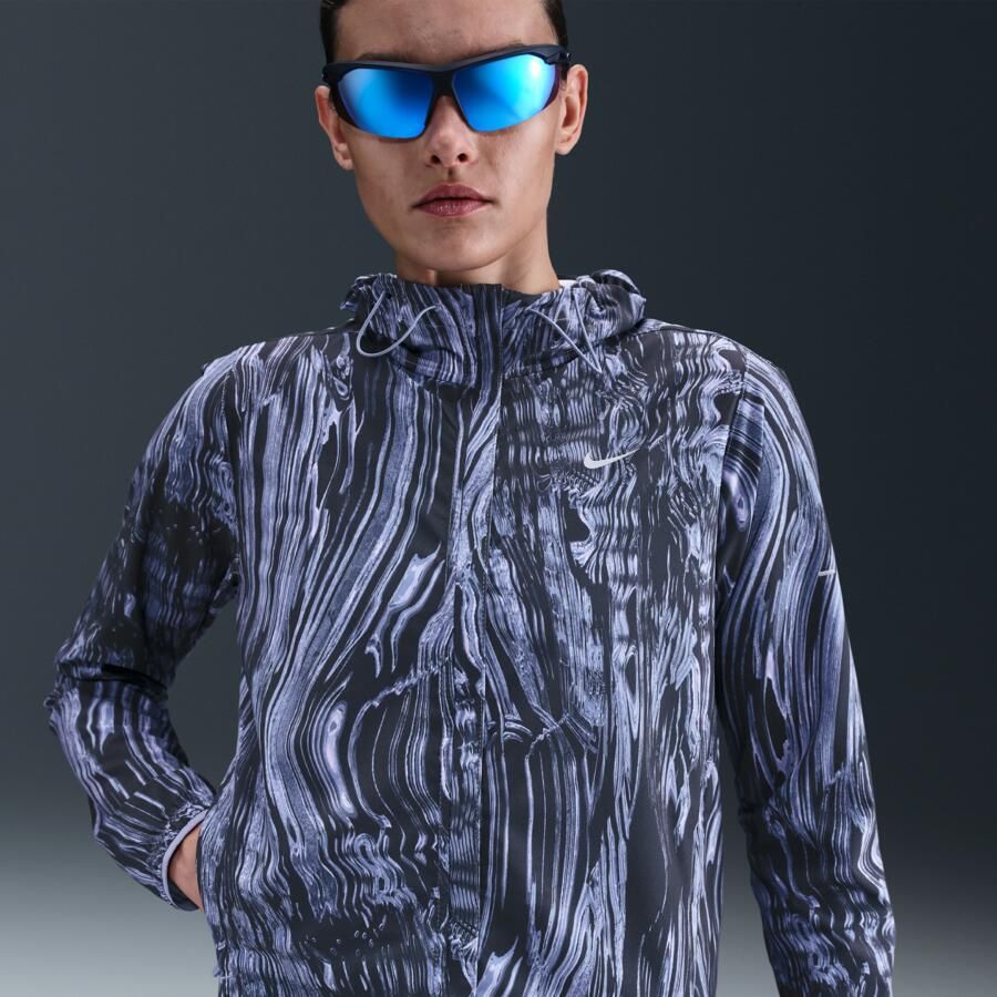 Nike Swift Repel hardloopjack met uv-bescherming en print voor dames Blauw - Foto 4