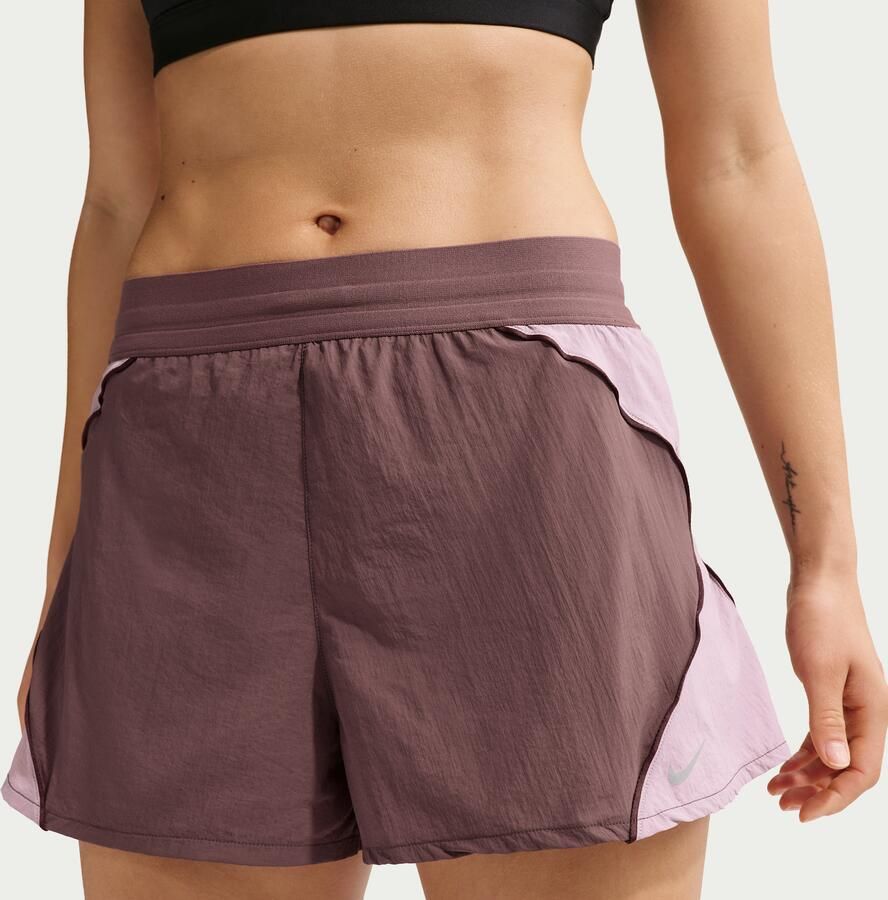 Nike Swift Repel hardloopshorts met hoge taille en binnenbroekje voor dames Paars