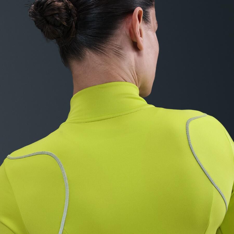 Nike Swift Therma-FIT ADV hardlooptop met korte rits en reflecterend design voor dames Groen
