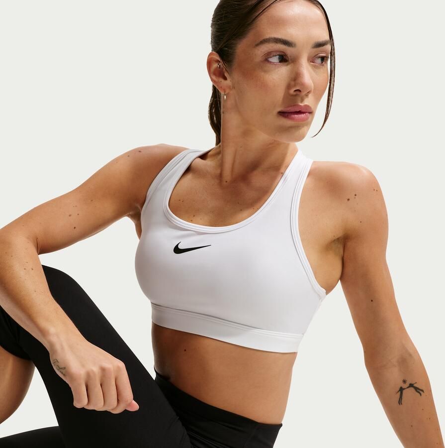 Nike Swoosh Padded sport-bh met medium ondersteuning Wit - Foto 5