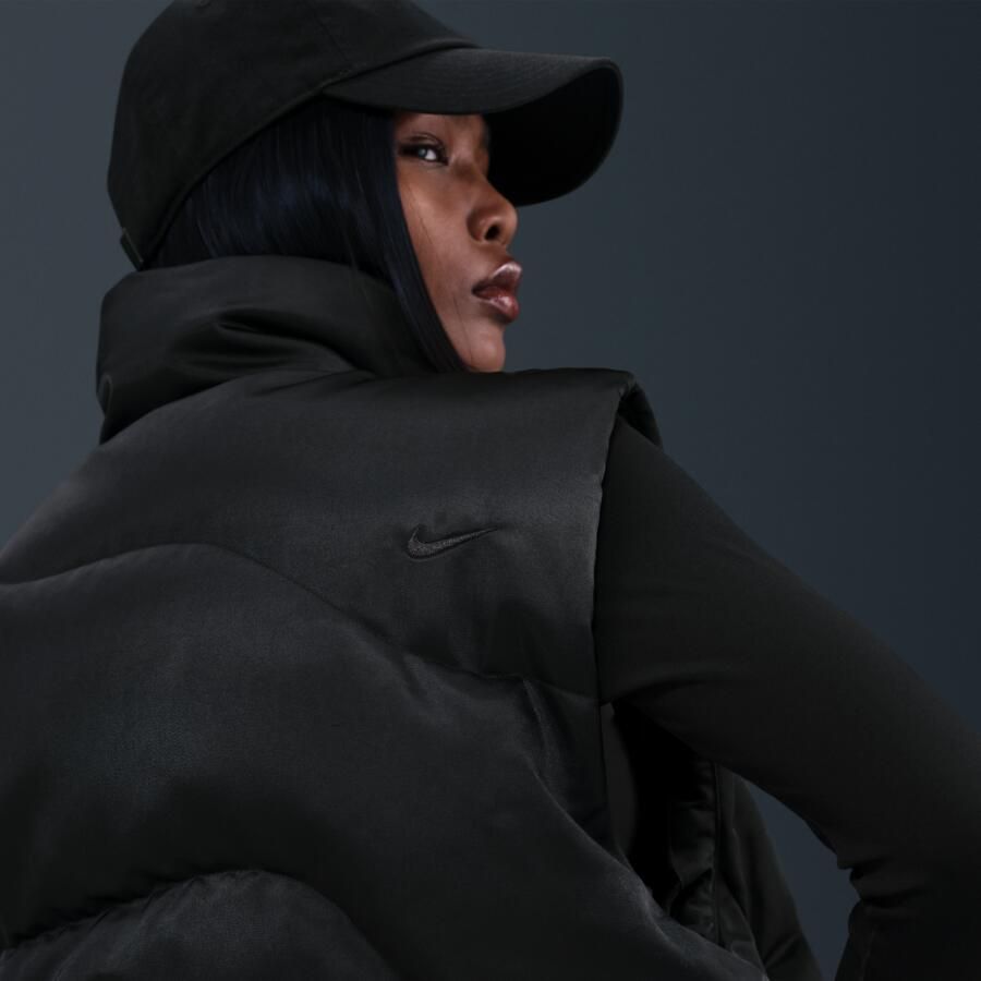 Nike Swoosh Series oversized bodywarmer met dons voor dames Zwart