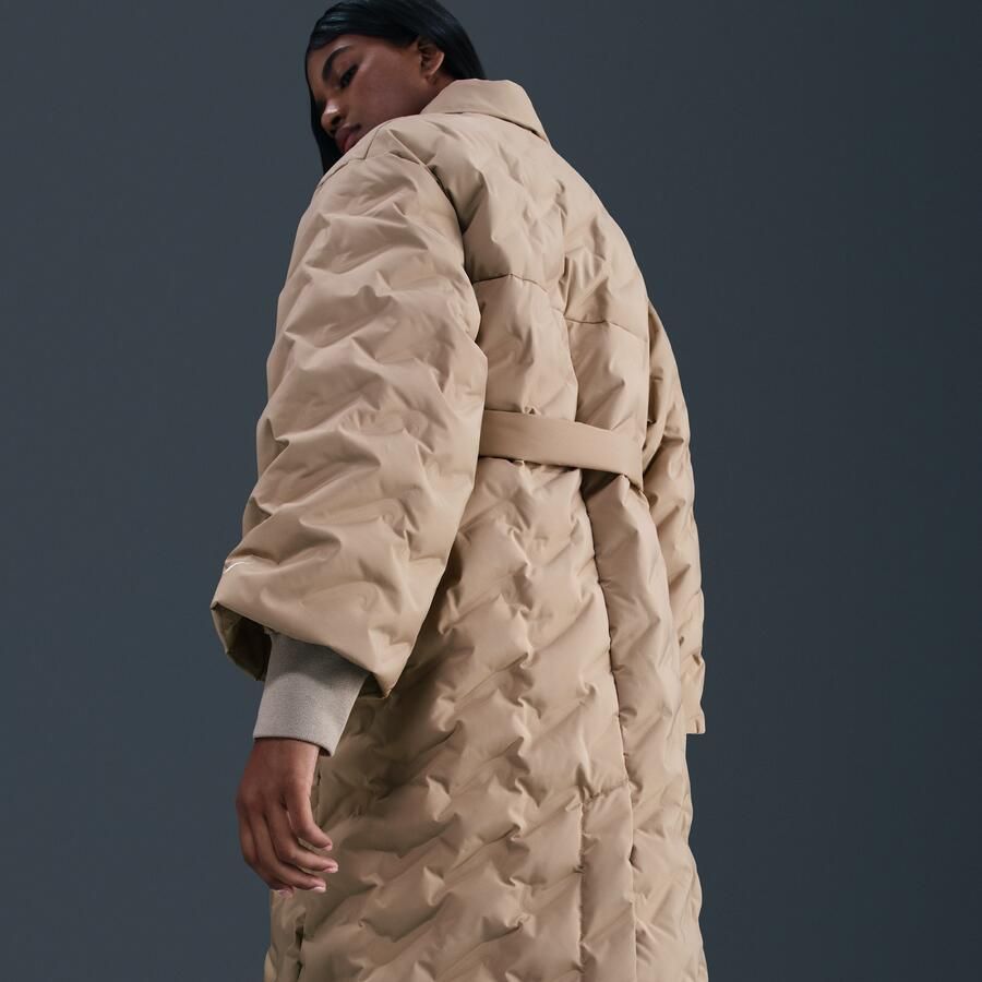 Nike Swoosh Series Therma-FIT oversized trenchcoat met dons voor dames Bruin - Foto 2