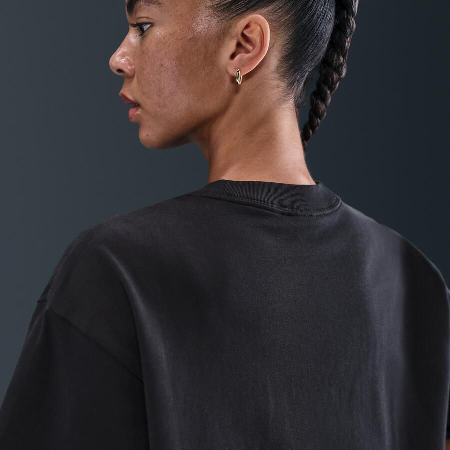 Nike T-shirt met korte mouwen en recht design voor dames Zwart