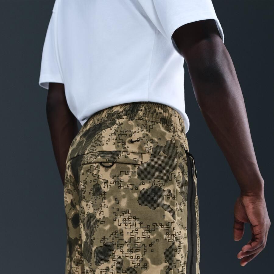 Nike Tech Dri-FIT geweven herenshorts met camouflageprint Bruin - Foto 2