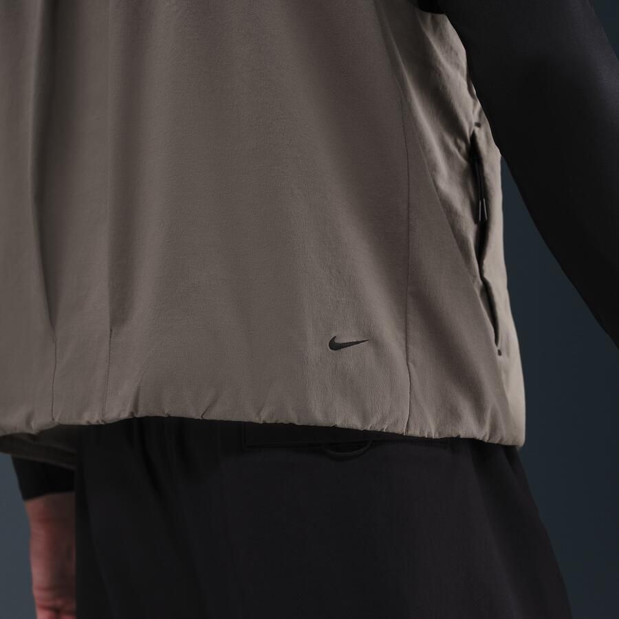 Nike Tech Dri-FIT geweven Windrunner bodywarmer voor heren Grijs
