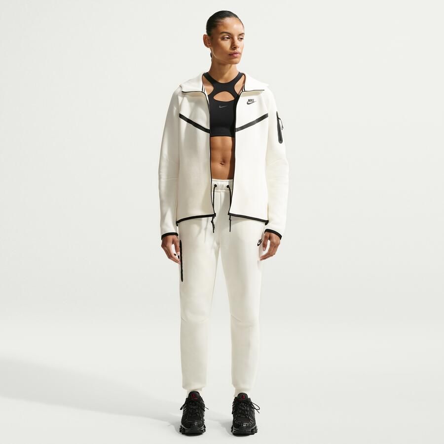 Nike Tech Fleece joggingbroek met halfhoge taille voor dames Wit - Foto 4