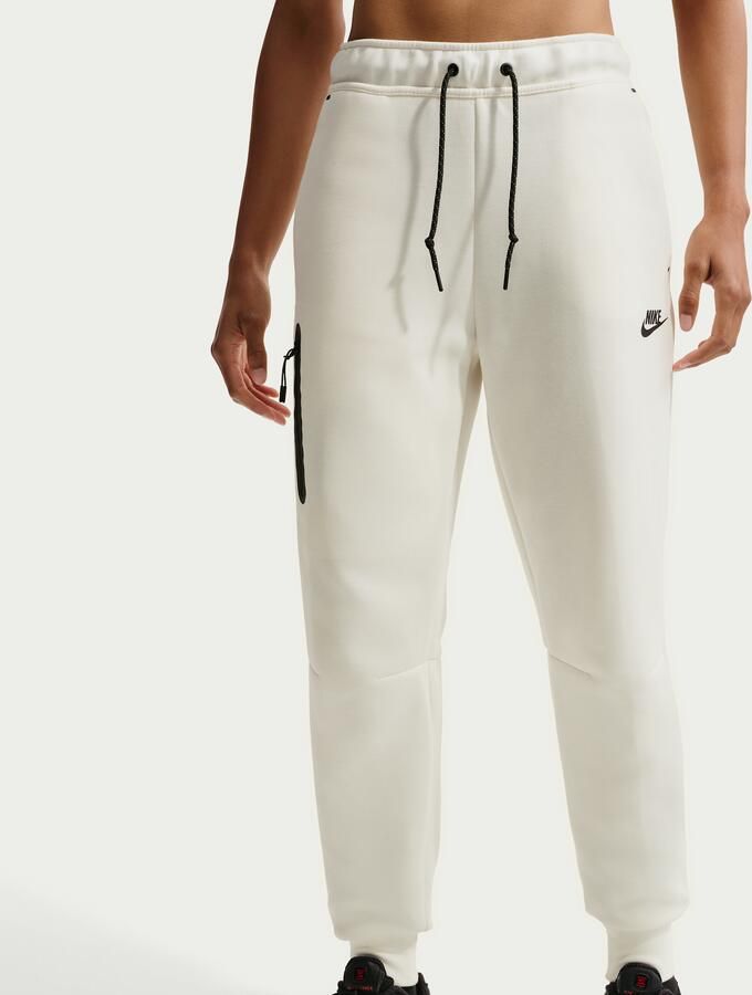Nike Tech Fleece joggingbroek met halfhoge taille voor dames Wit - Foto 2