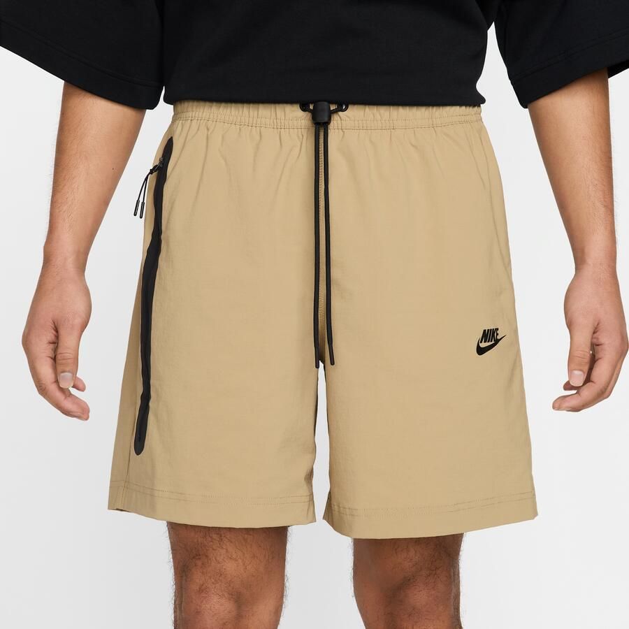 Nike Tech geweven herenshorts Bruin