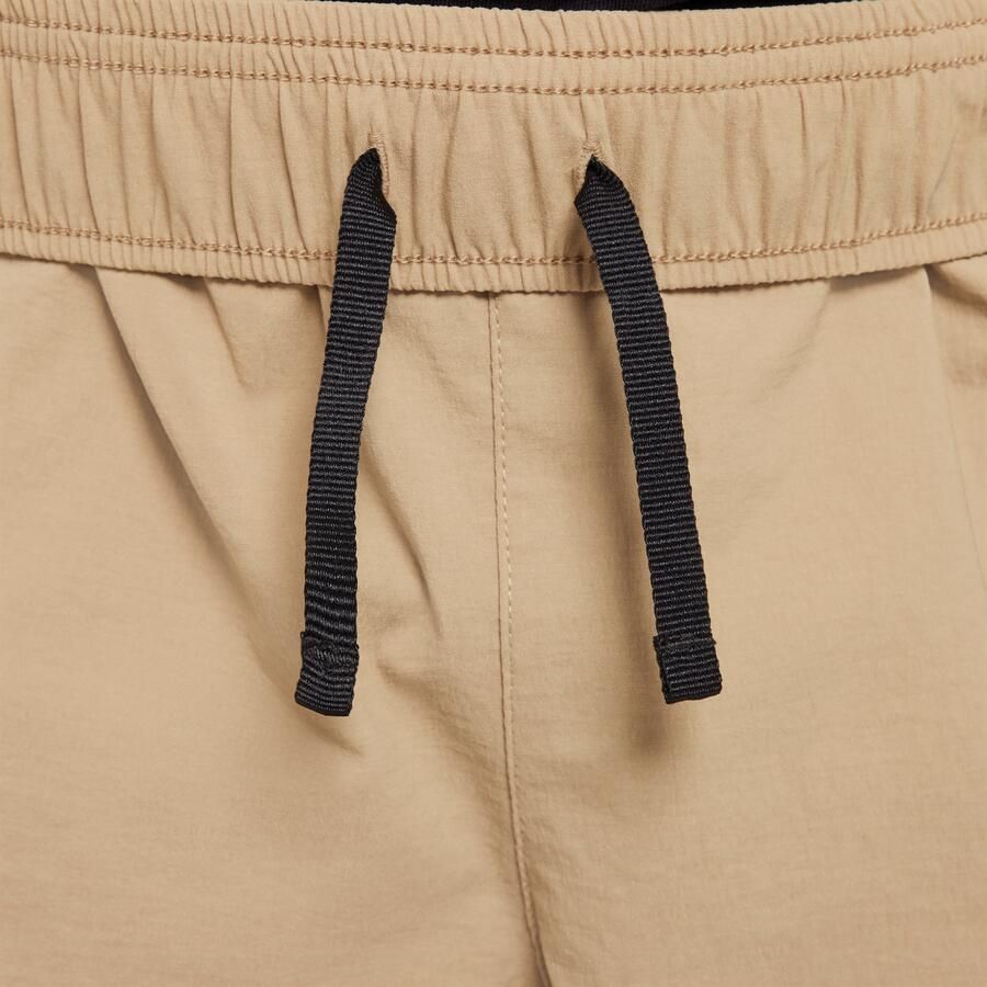 Nike Tech geweven jongensbroek Bruin