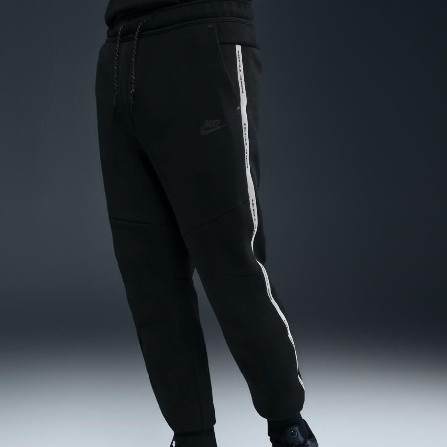 Nike Tech joggingbroek van fleece voor heren met reflecterend design-accenten Zwart