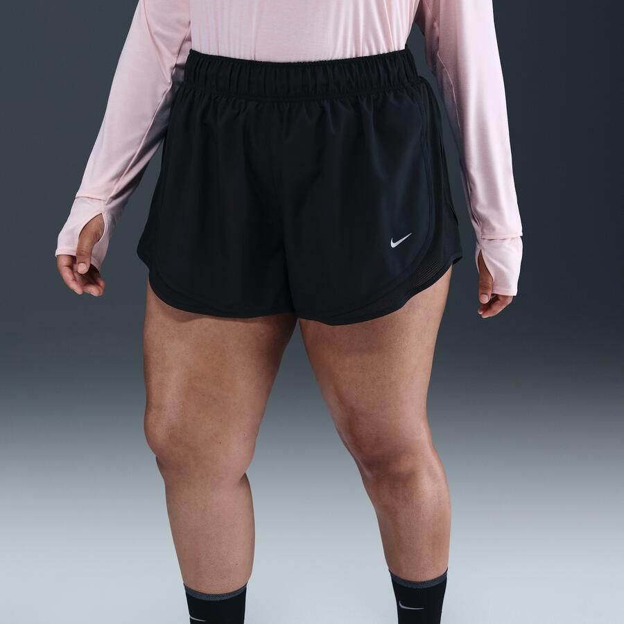 Nike Tempo Dri-FIT hardloopshorts met halfhoge taille en binnenbroekje voor dames (8 cm Plus Size) Zwart