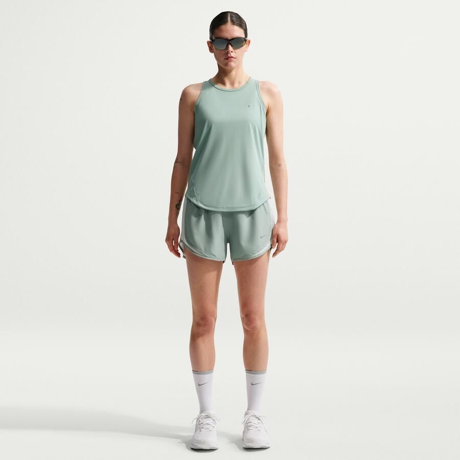 Nike Tempo Dri-FIT hardloopshorts met halfhoge taille en binnenbroekje voor dames Groen