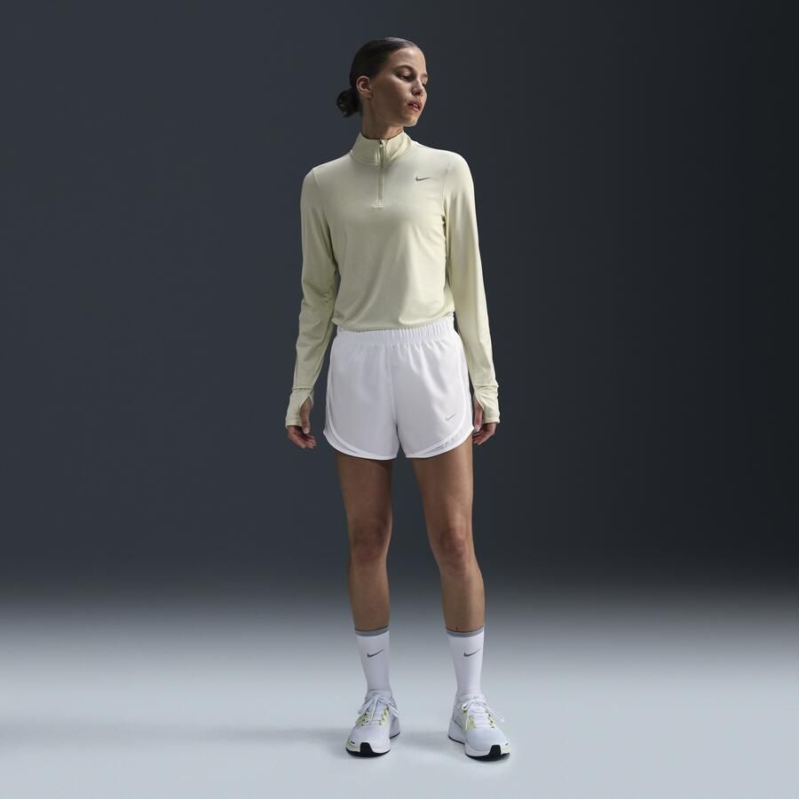 Nike Tempo Dri-FIT hardloopshorts met halfhoge taille en binnenbroekje voor dames Wit - Foto 4
