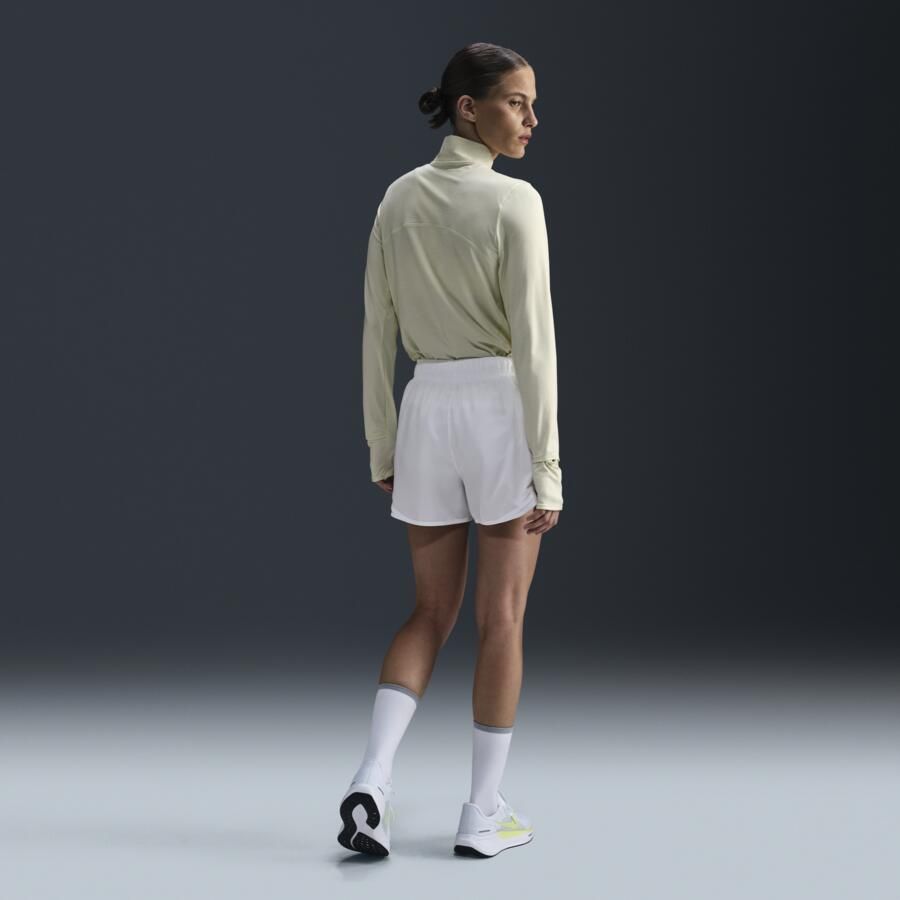 Nike Tempo Dri-FIT hardloopshorts met halfhoge taille en binnenbroekje voor dames Wit - Foto 3