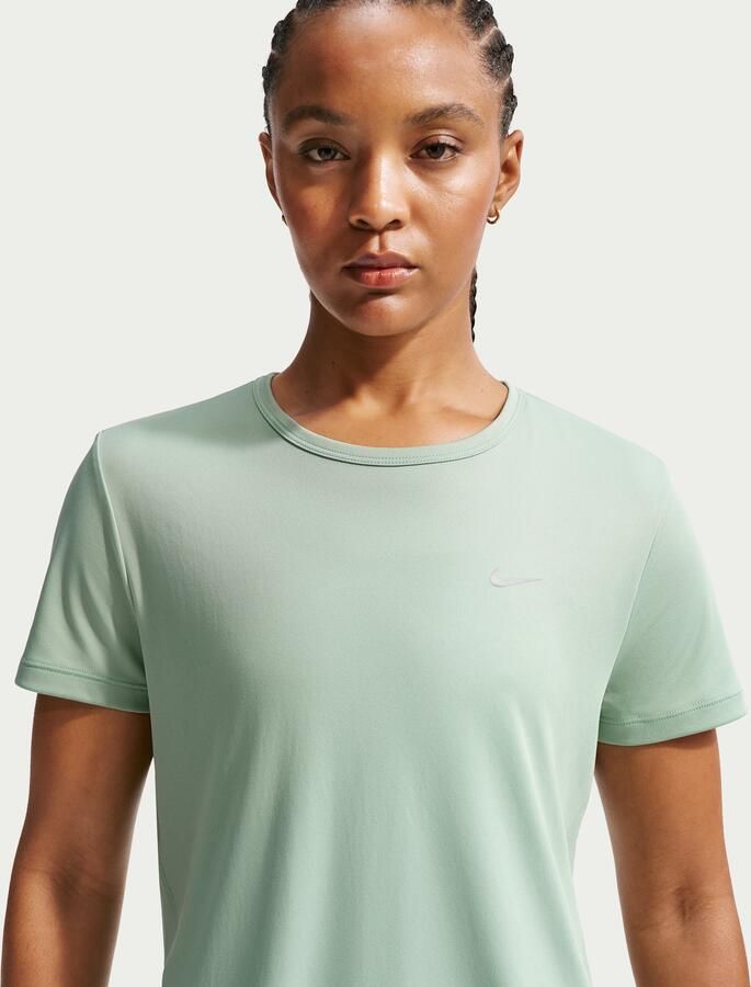 Nike Tempo Dri-FIT hardlooptop met korte mouwen voor dames Groen