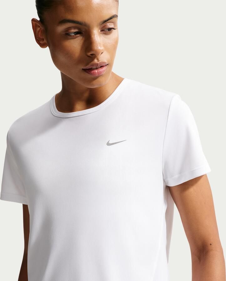 Nike Tempo Dri-FIT hardlooptop met korte mouwen voor dames Wit