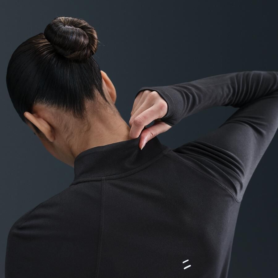 Nike Tempo Dri-FIT hardlooptop met korte rits voor dames Zwart