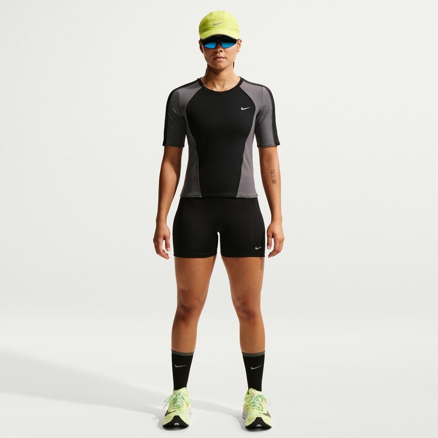 Nike Tempo strakke hardloopshorts met hoge taille en zakken voor dames (10 cm) Zwart