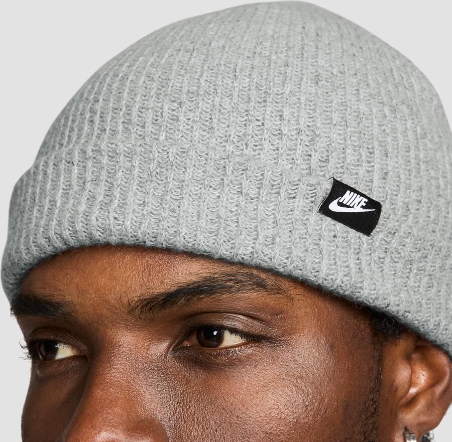 Nike Terra Futura365 beanie met korte omslag Grijs